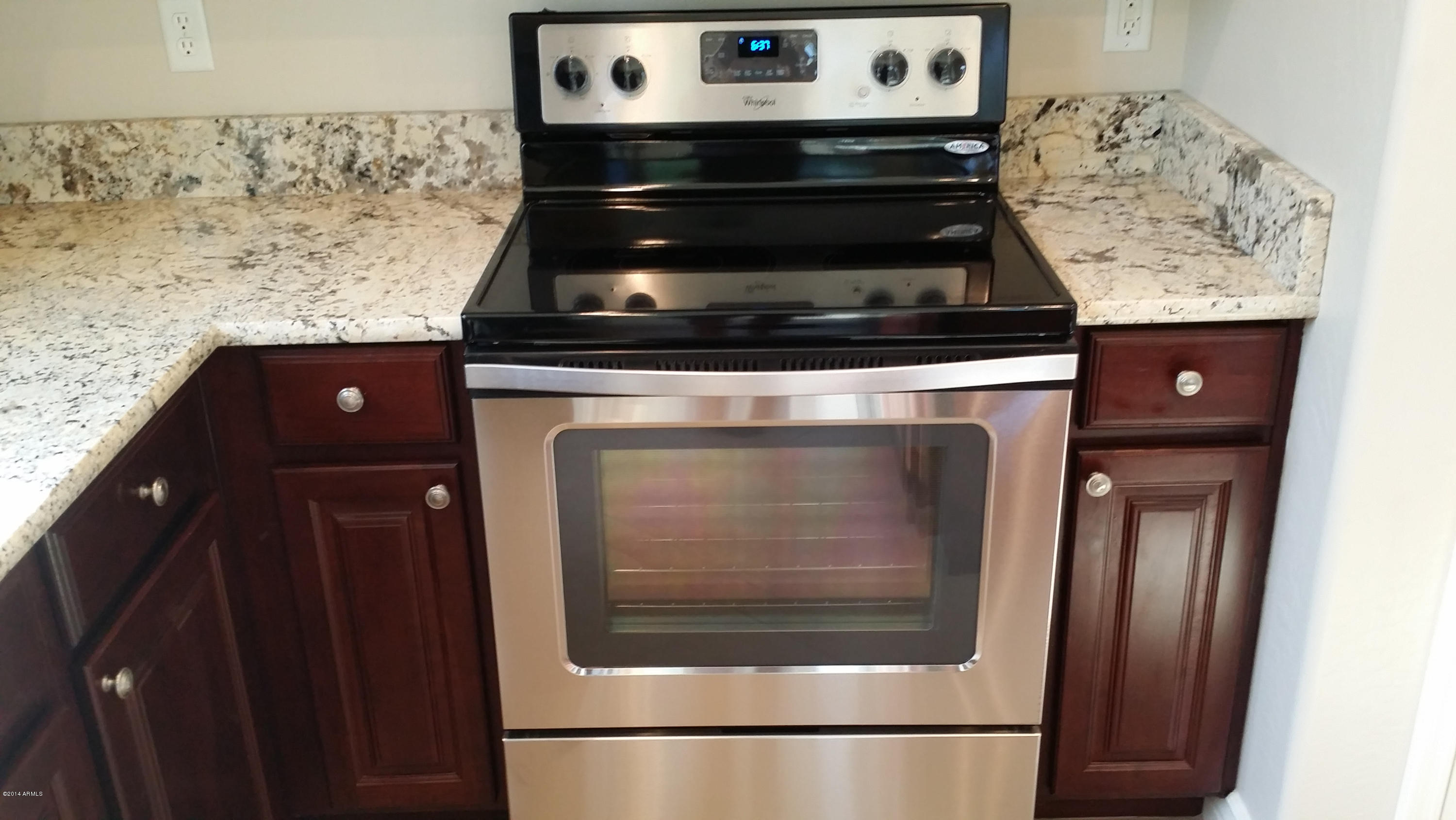 4625 East Murrieta Road Gilbert, AZ 85297 - Photo 13 of 83 New Stainless Steel Whirlpool Stove