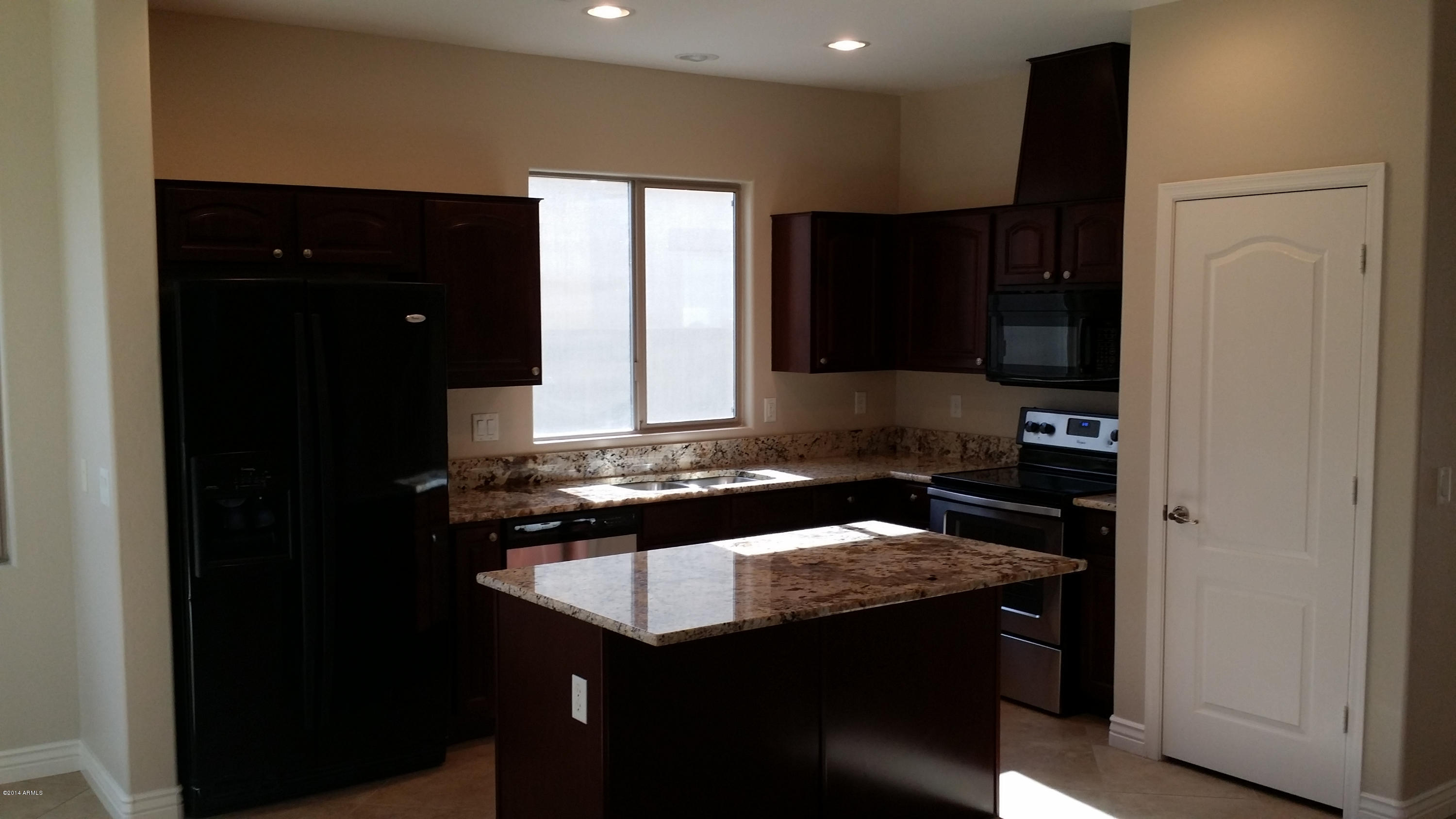 4625 East Murrieta Road Gilbert, AZ 85297 - Photo 9 of 83 Great for Entertaining - Open Kitchen