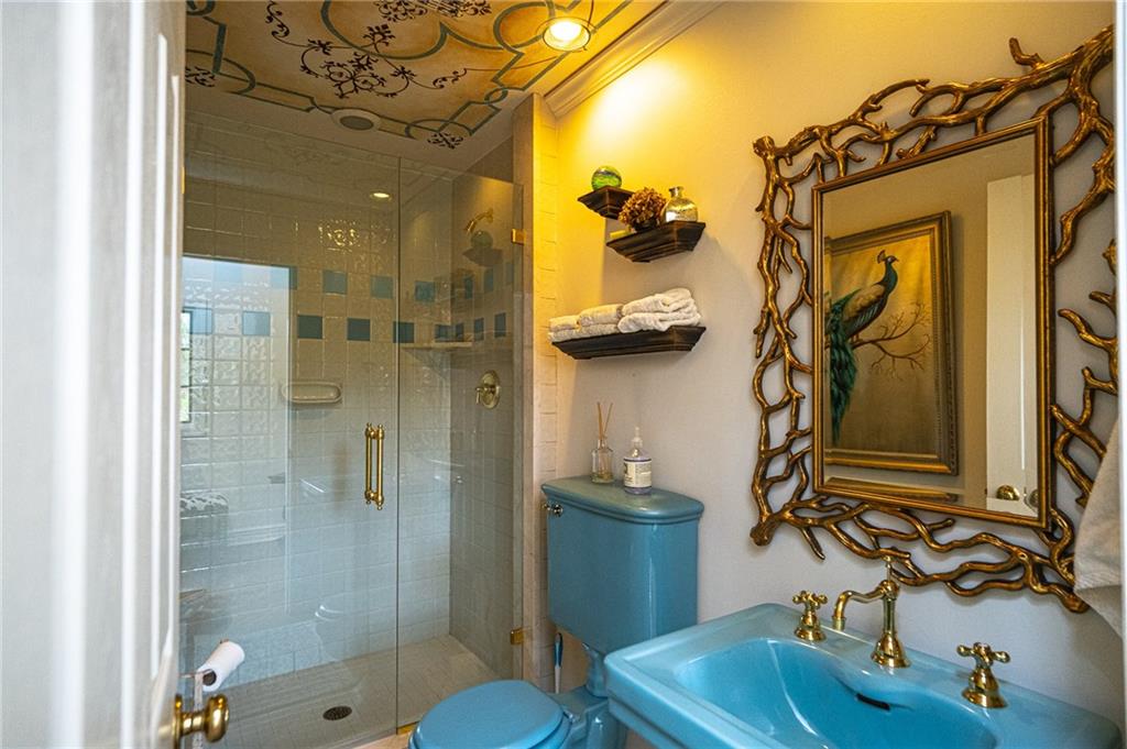 2279 Ferguson Road Allison Park, PA 15101 - Photo 21 of 25 RETRO FULL BATH NUMBER 3