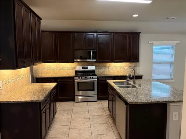 $2,200 | 24307 Hampton Terrace Lane, Spring, TX 77389