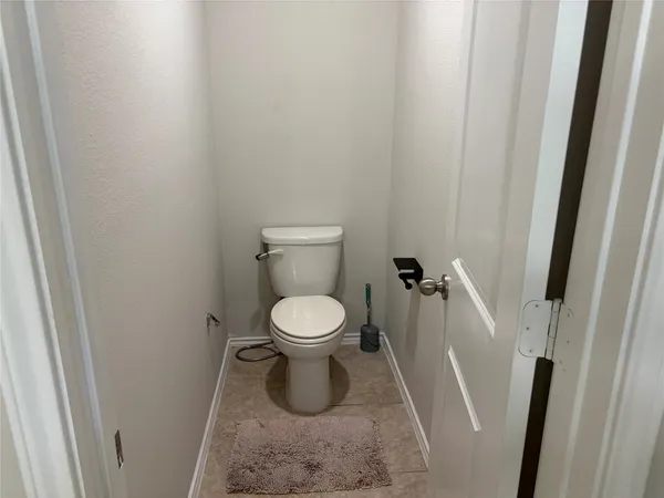 $2,200 | 24307 Hampton Terrace Lane, Spring, TX 77389