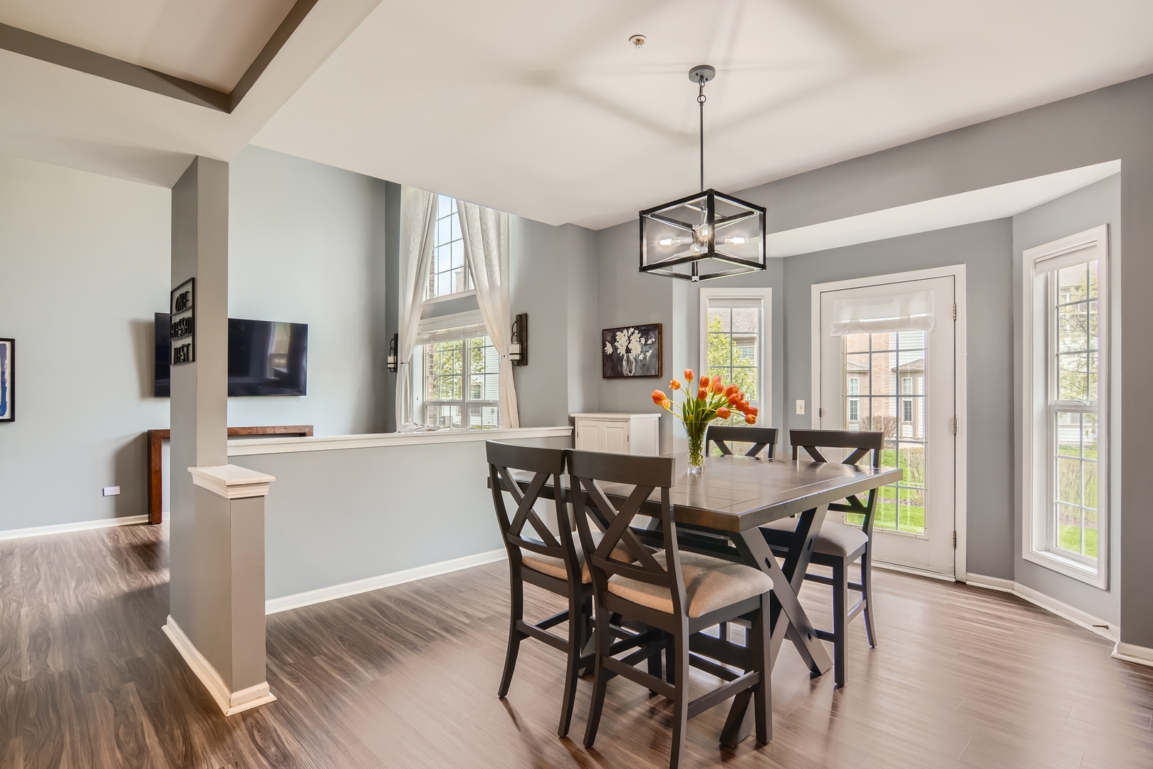 5589 McDonough Road Hoffman Estates, IL 60192 - Photo 11 of 27