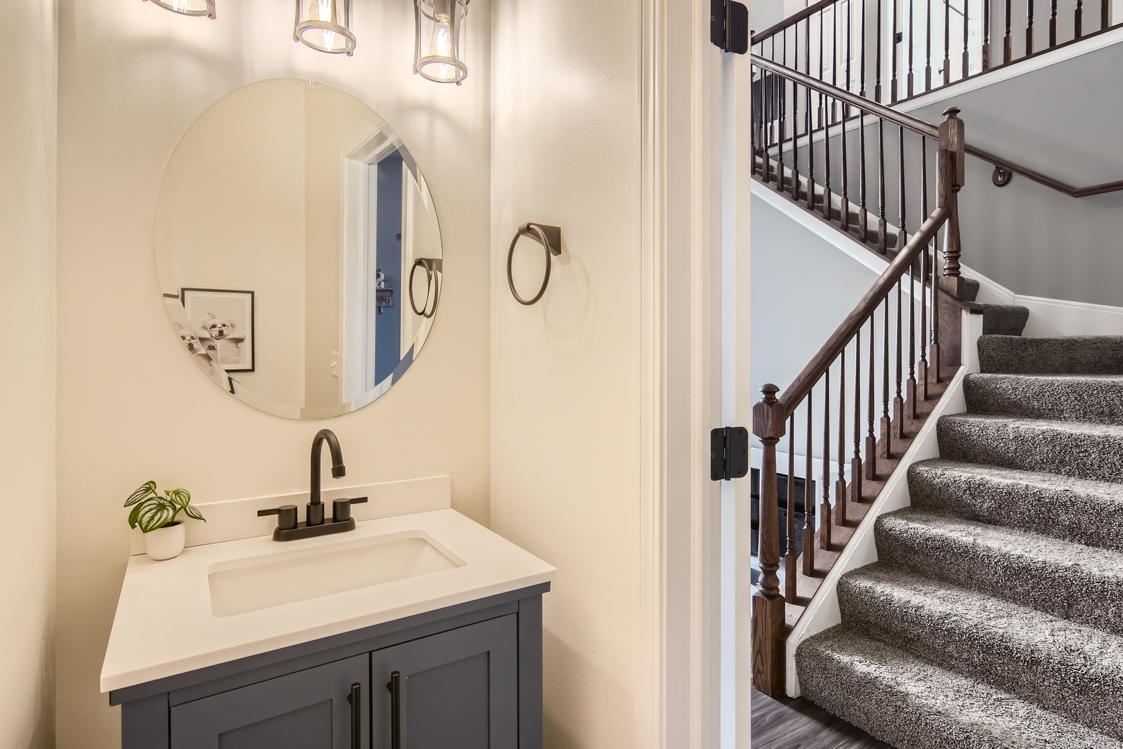 5589 McDonough Road Hoffman Estates, IL 60192 - Photo 12 of 27