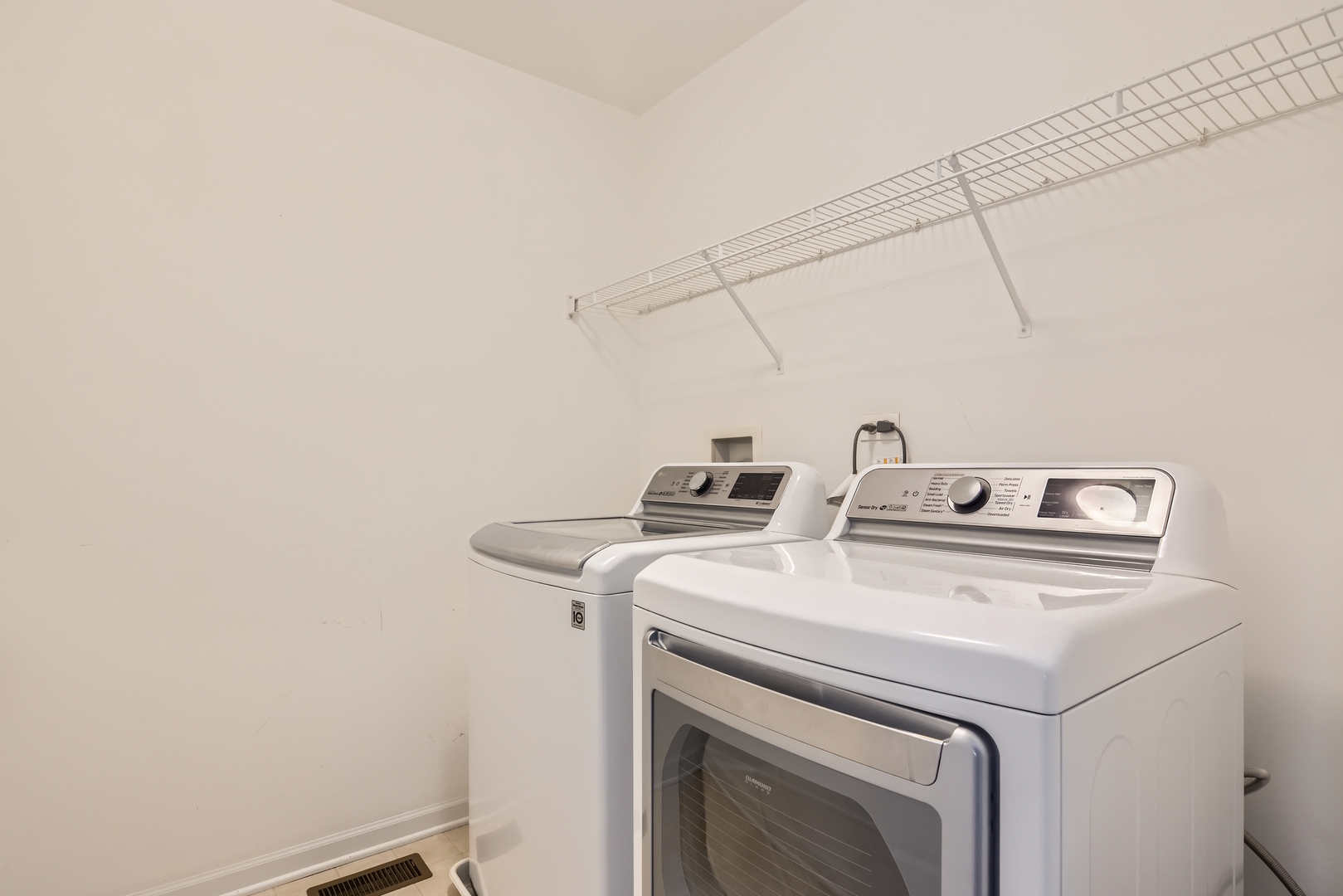 5589 McDonough Road Hoffman Estates, IL 60192 - Photo 24 of 27