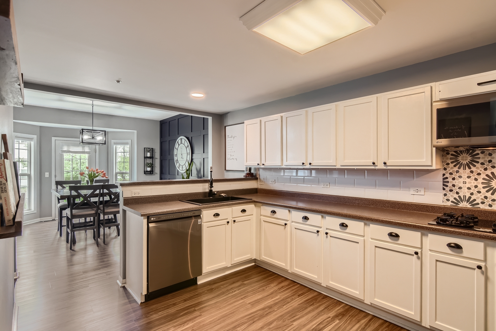 5589 McDonough Road Hoffman Estates, IL 60192 - Photo 10 of 27