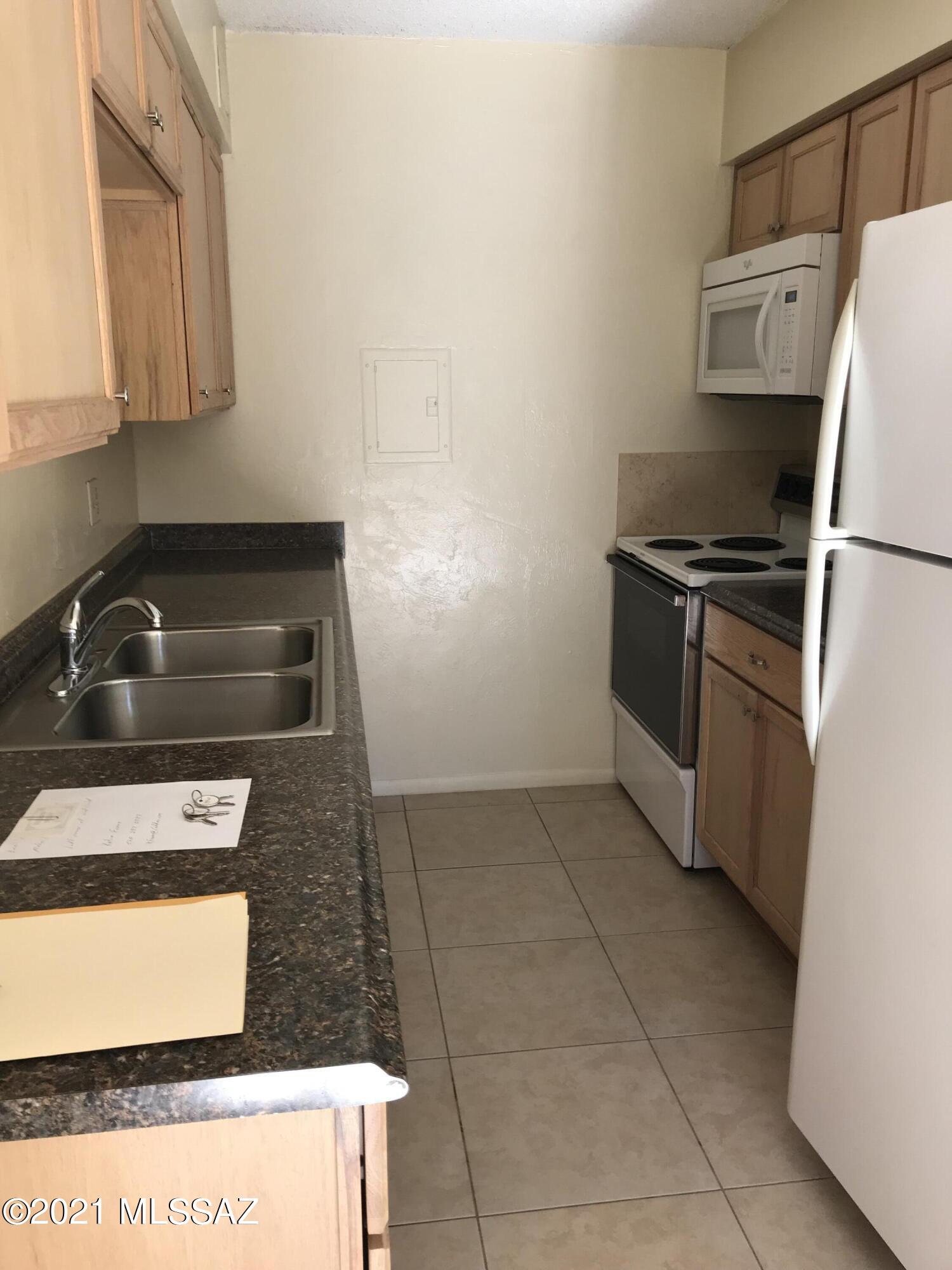 810 South Kolb Road, Unit 34 Tucson, AZ 85710 - Photo 7 of 26 Gallery Image 7