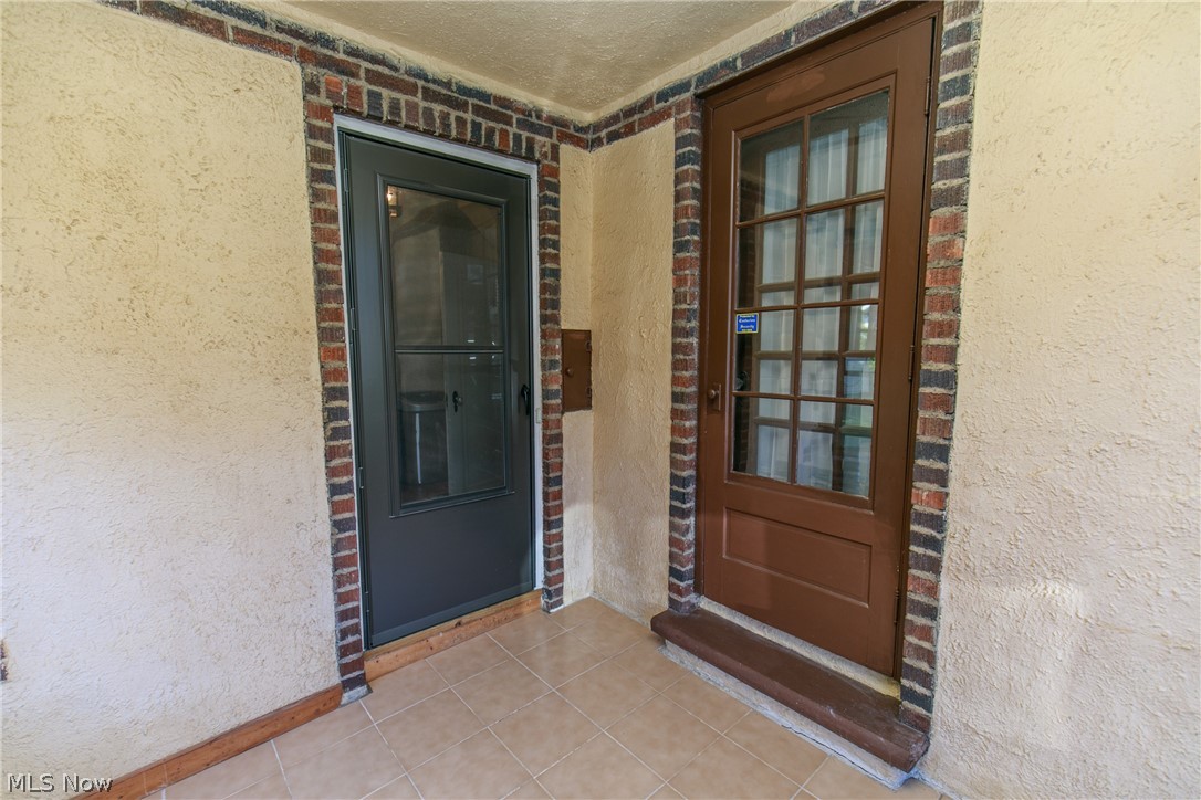 1467 Middleton Road Cleveland, OH 44121 - Photo 32 of 35