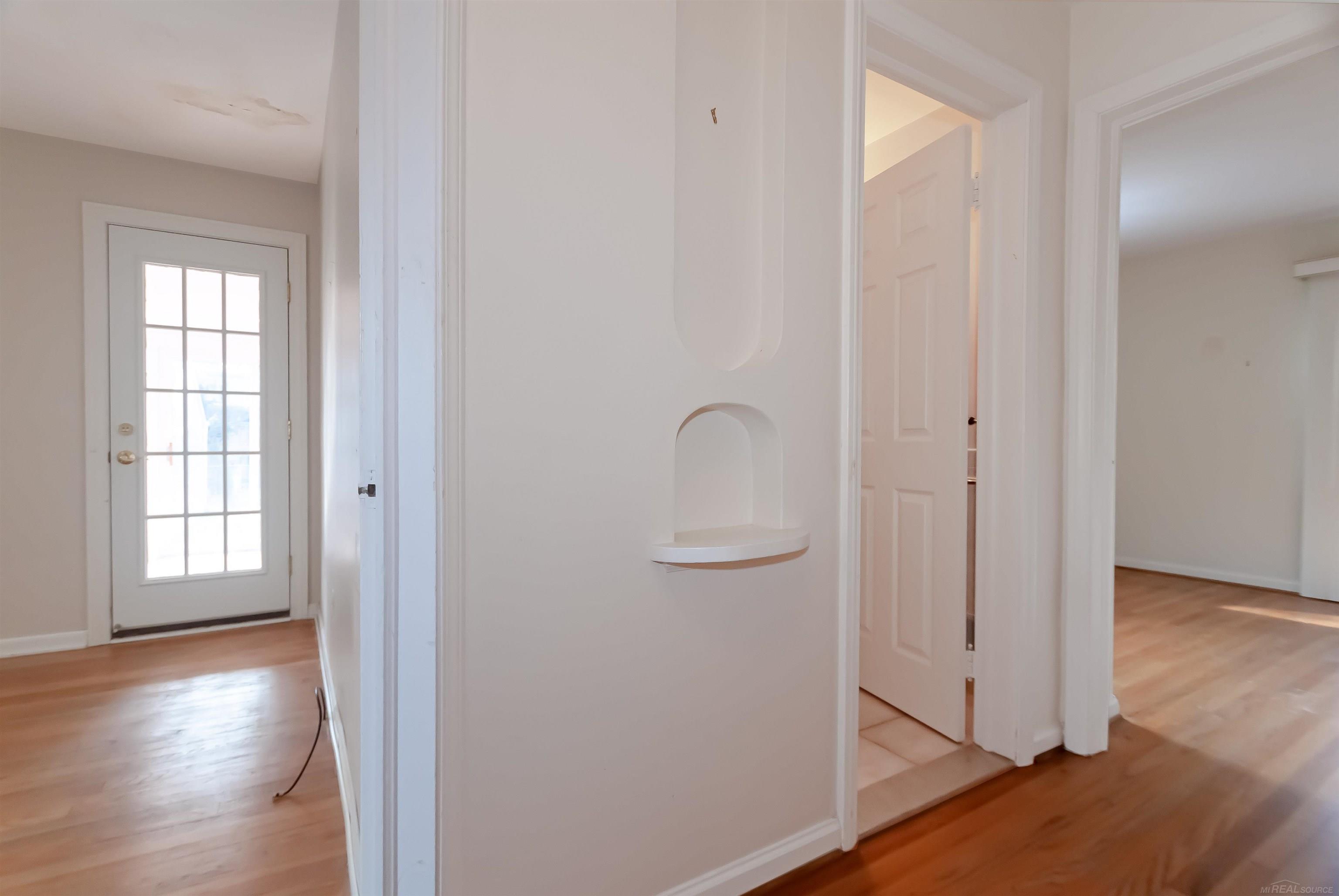 83 Vernier Road Grosse Pointe Shores, MI 48236 - Photo 13 of 32