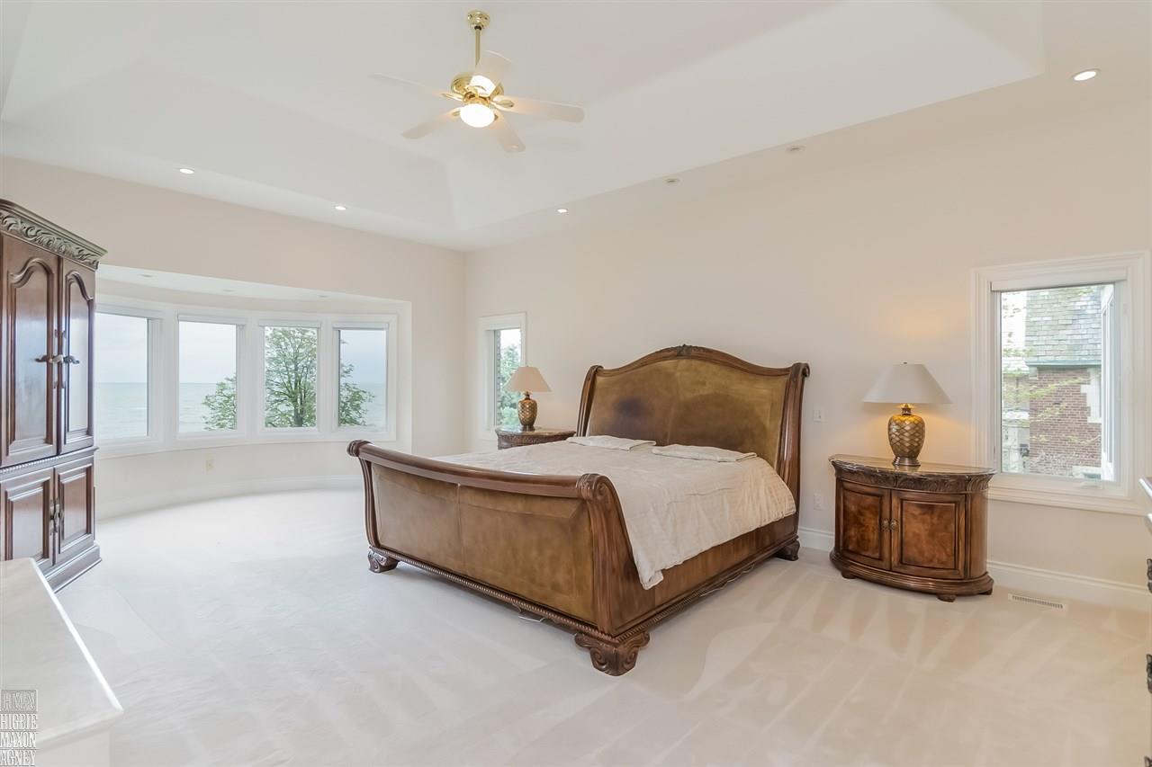 914 Lake Shore Road Grosse Pointe, MI 48236 - Photo 43 of 83 31290716-42.JPG