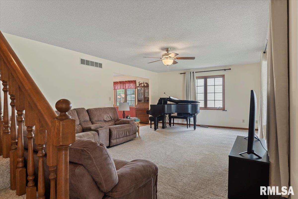 5309 Collins Way Springfield, IL 62703 - Photo 4 of 26