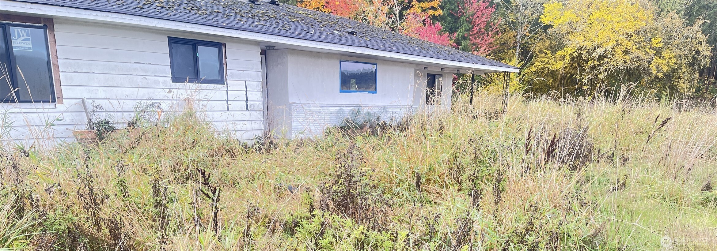 688 Big Hanaford Road Centralia, WA 98531 - Photo 2 of 8 a view of front of house with a yard