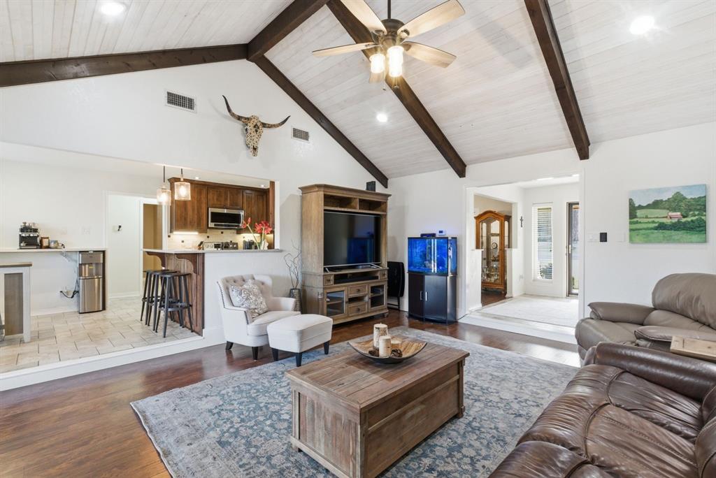 509 Queensway Road Willow Park, TX 76087 - Photo 6 of 37