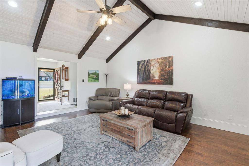 509 Queensway Road Willow Park, TX 76087 - Photo 8 of 37