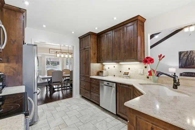 $545,000 | 509 Queensway Road, Willow Park, TX 76087