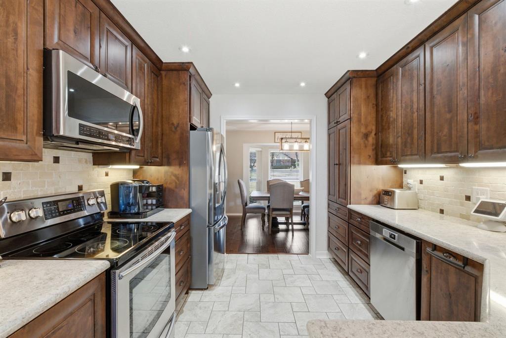 509 Queensway Road Willow Park, TX 76087 - Photo 10 of 37