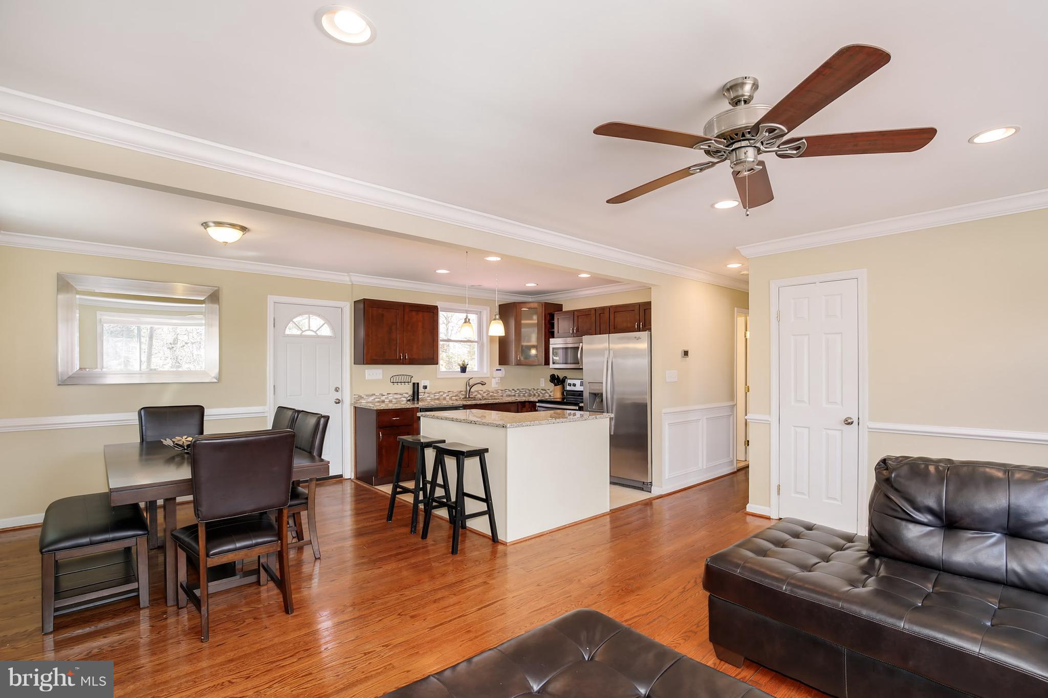 5814 Aley Road Temple Hills, MD 20748 - Photo 4 of 30 Living Room