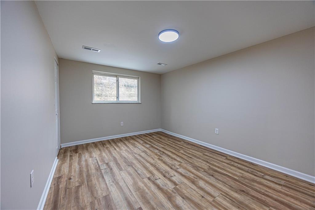 106 Blythe Road Morgan, PA 15064 - Photo 12 of 17