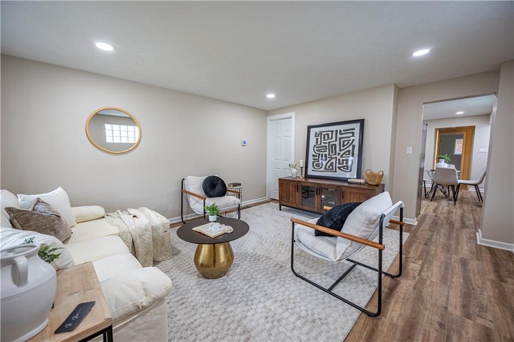 106 Blythe Road Morgan, PA 15064 - Photo 4 of 17