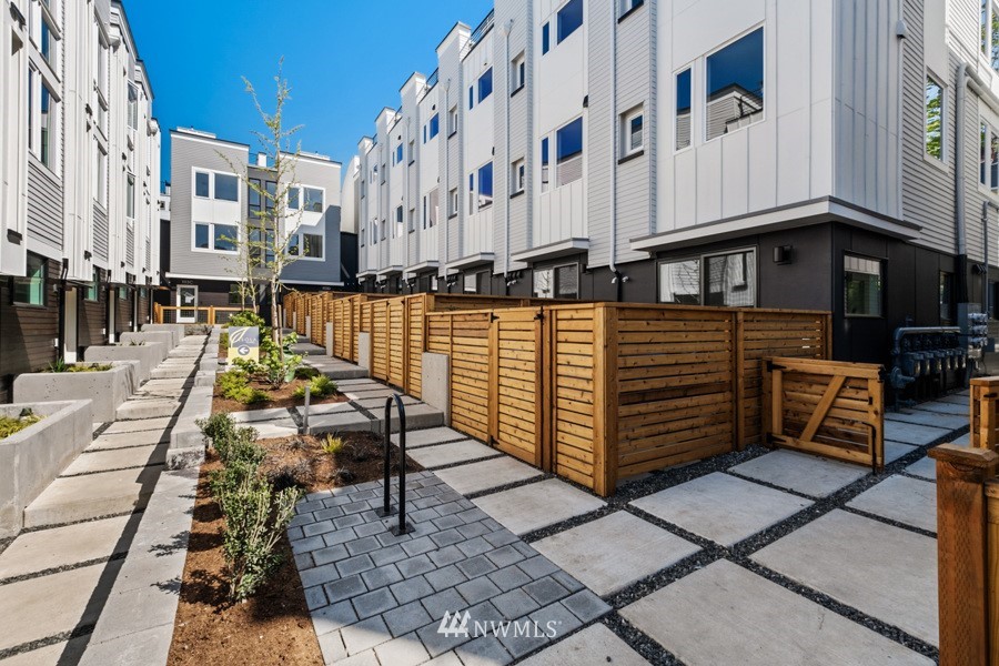 1105 14th Avenue, Unit B Seattle, WA 98122 - Photo 29 of 30