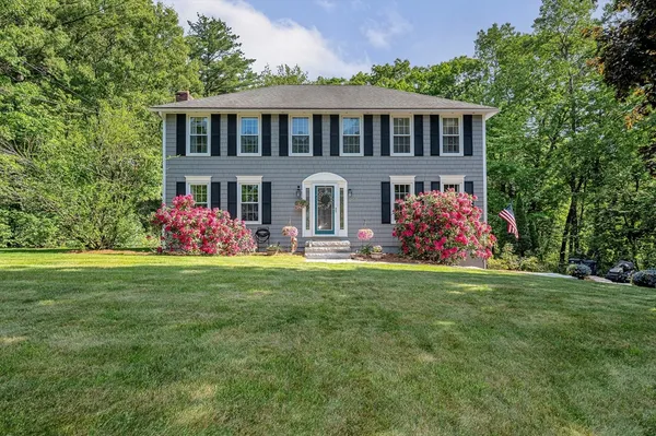 $789,000 | 207 Trout Brook Road, Dracut, MA 01826
