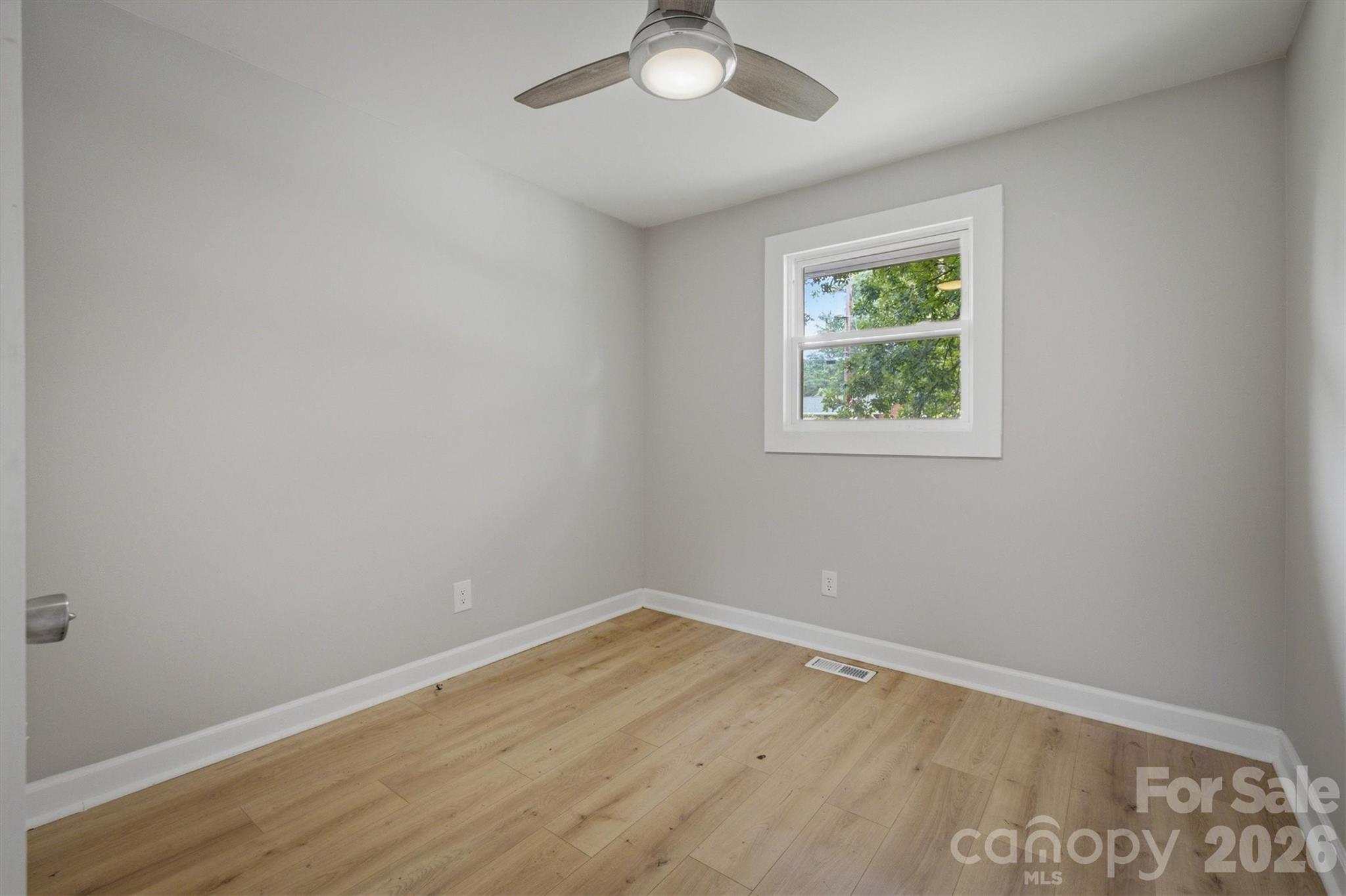 1450 3rd Street Southwest Hickory, NC 28602 - Photo 8 of 20