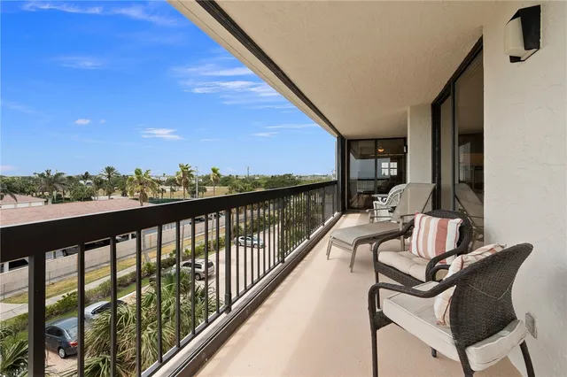 $526,000 | 3100 North Hwy A1A, Unit 506, Hutchinson Island, FL 34949