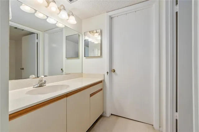 $526,000 | 3100 North Hwy A1A, Unit 506, Hutchinson Island, FL 34949