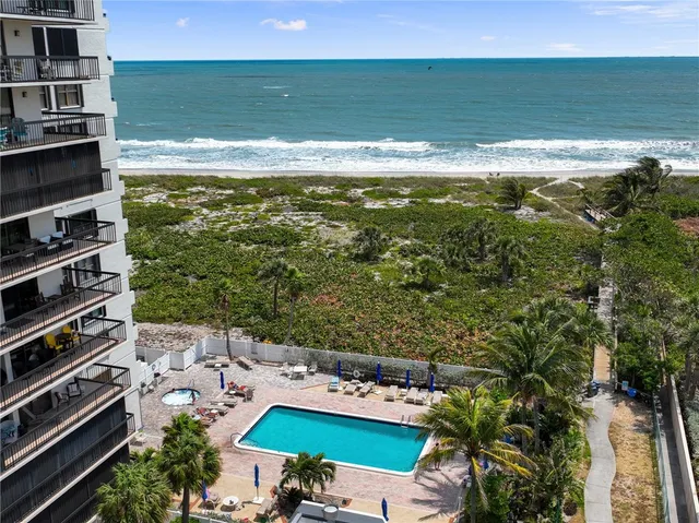 $526,000 | 3100 North Hwy A1A, Unit 506, Hutchinson Island, FL 34949
