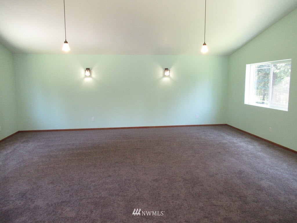 19617 Tall Firs Lane Southwest Rochester, WA 98579 - Photo 5 of 22 Gallery Image 5