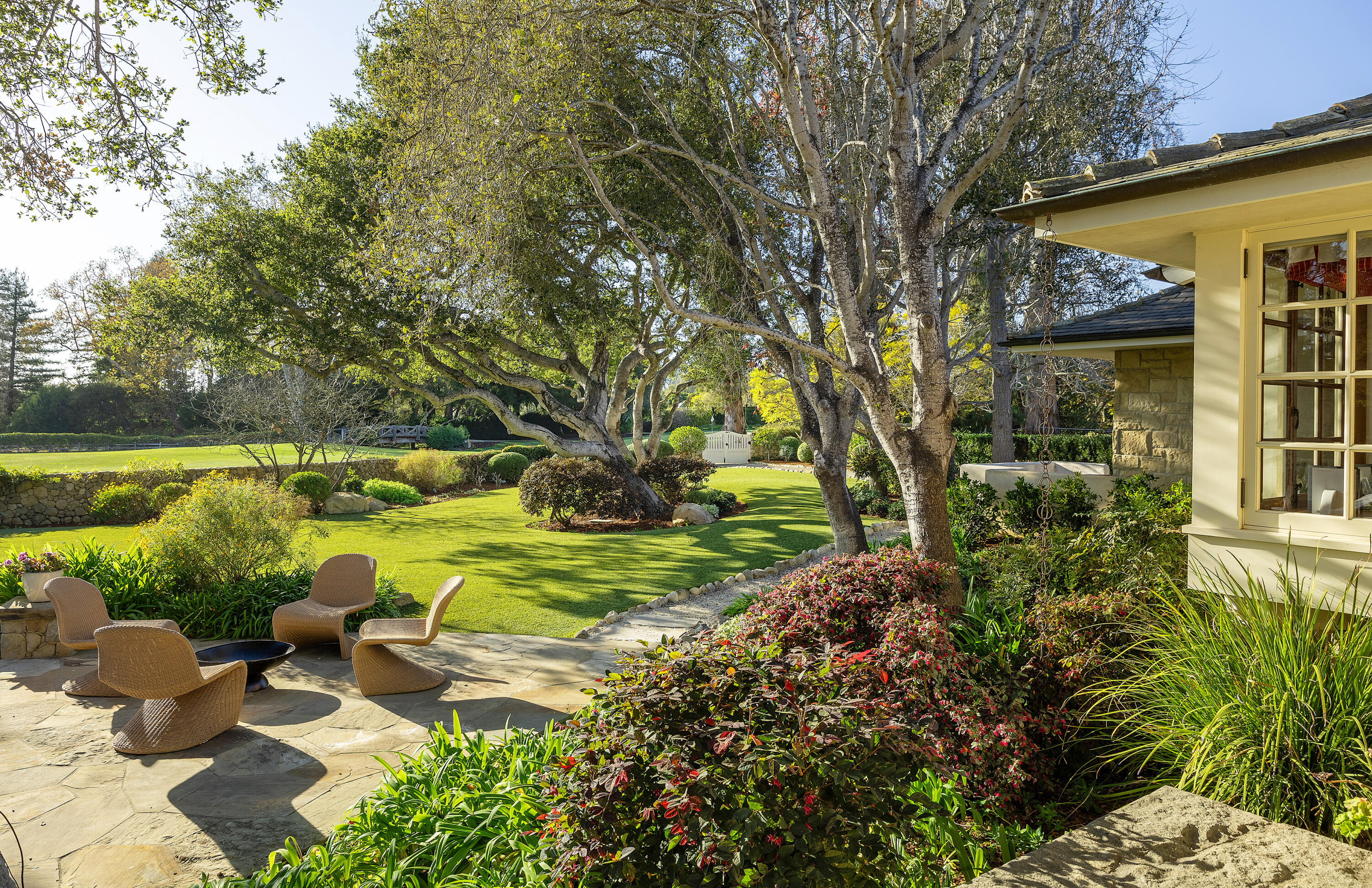 2125 10 Acre Road Santa Barbara, CA 93108 - Photo 23 of 37 Back Lawn