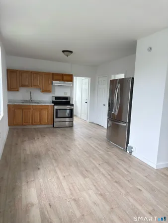 $2,100 | 10 Beatrice Street, Unit 2, Bridgeport, CT 06607