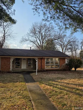 $1,400 | 56 Friendly Drive, Belleville, IL 62226