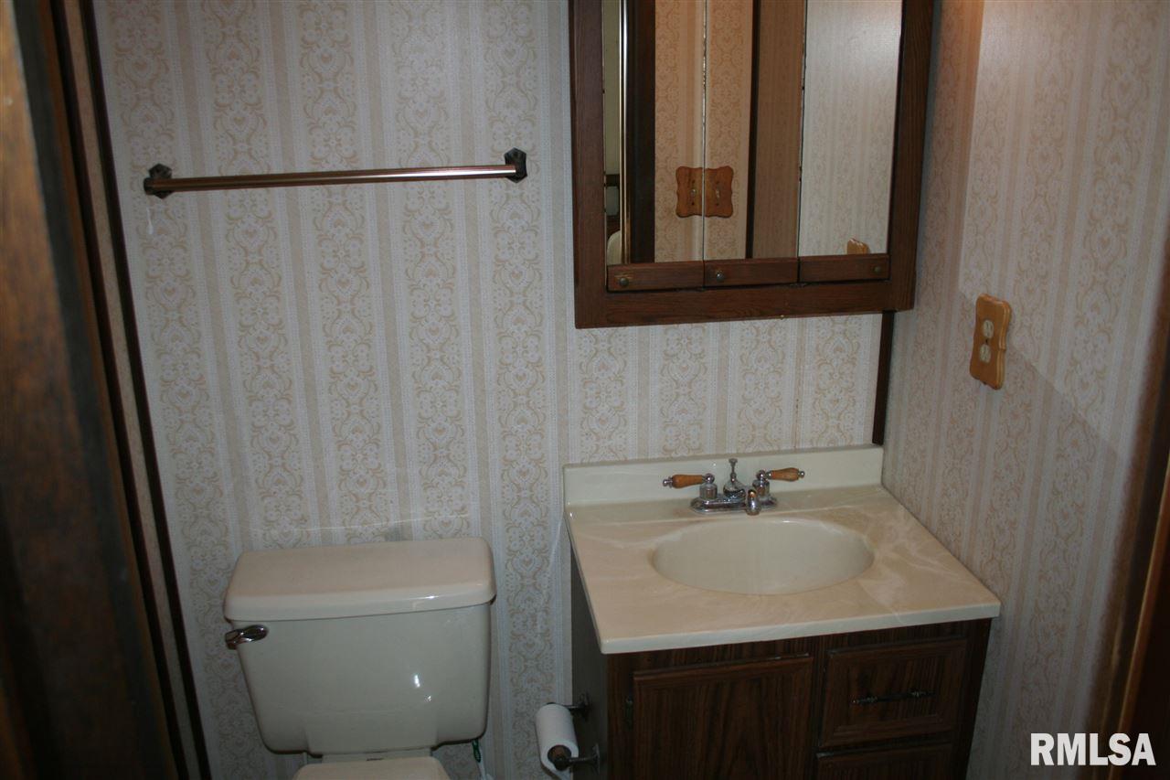 808 Springfield Road East Peoria, IL 61611 - Photo 13 of 25 Gallery Image 13