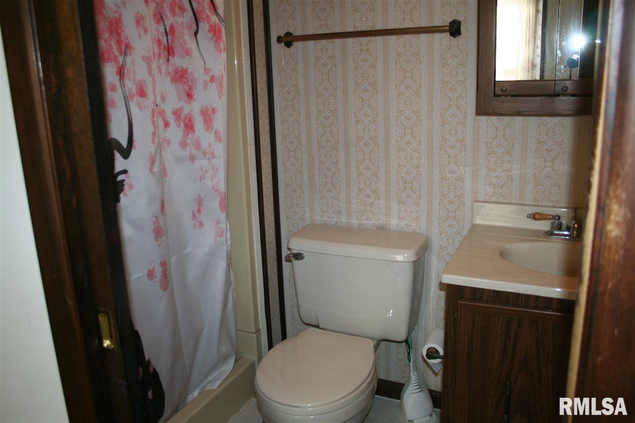 808 Springfield Road East Peoria, IL 61611 - Photo 14 of 25 Gallery Image 14