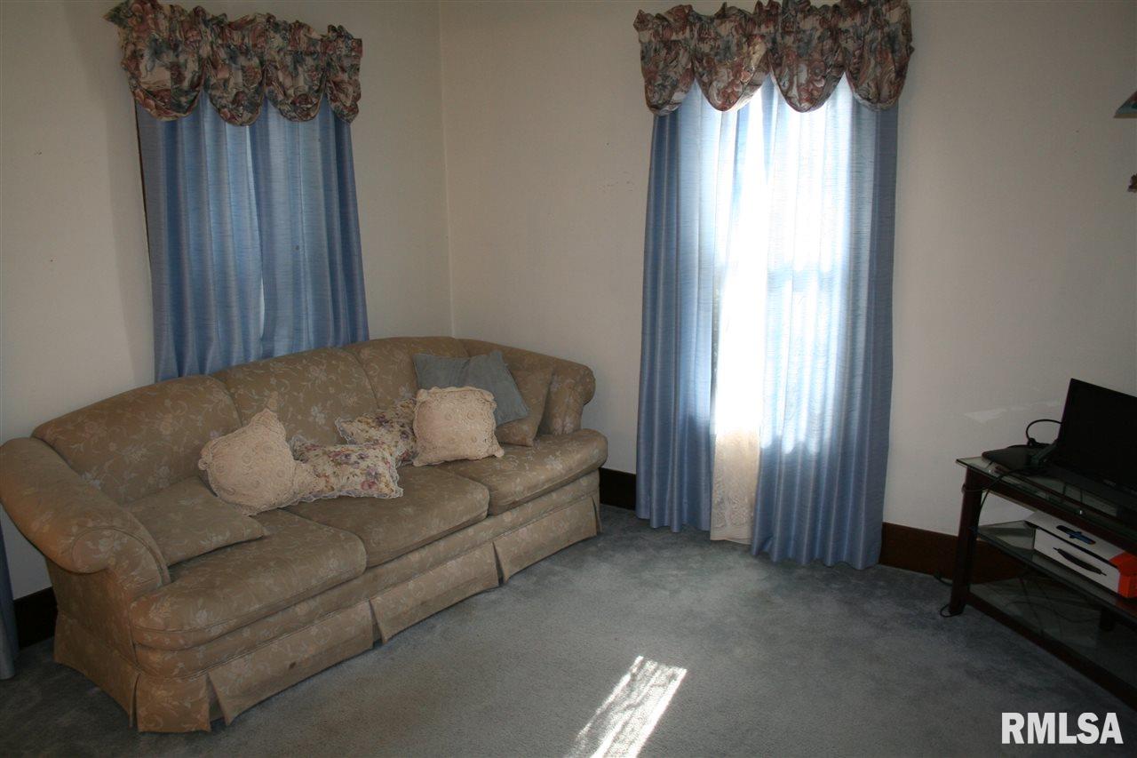 808 Springfield Road East Peoria, IL 61611 - Photo 15 of 25 Gallery Image 15