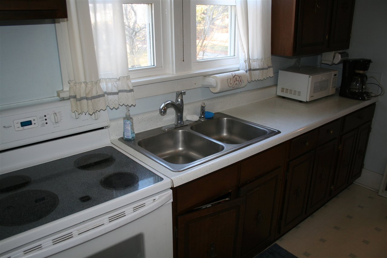 808 Springfield Road East Peoria, IL 61611 - Photo 6 of 25 Gallery Image 6