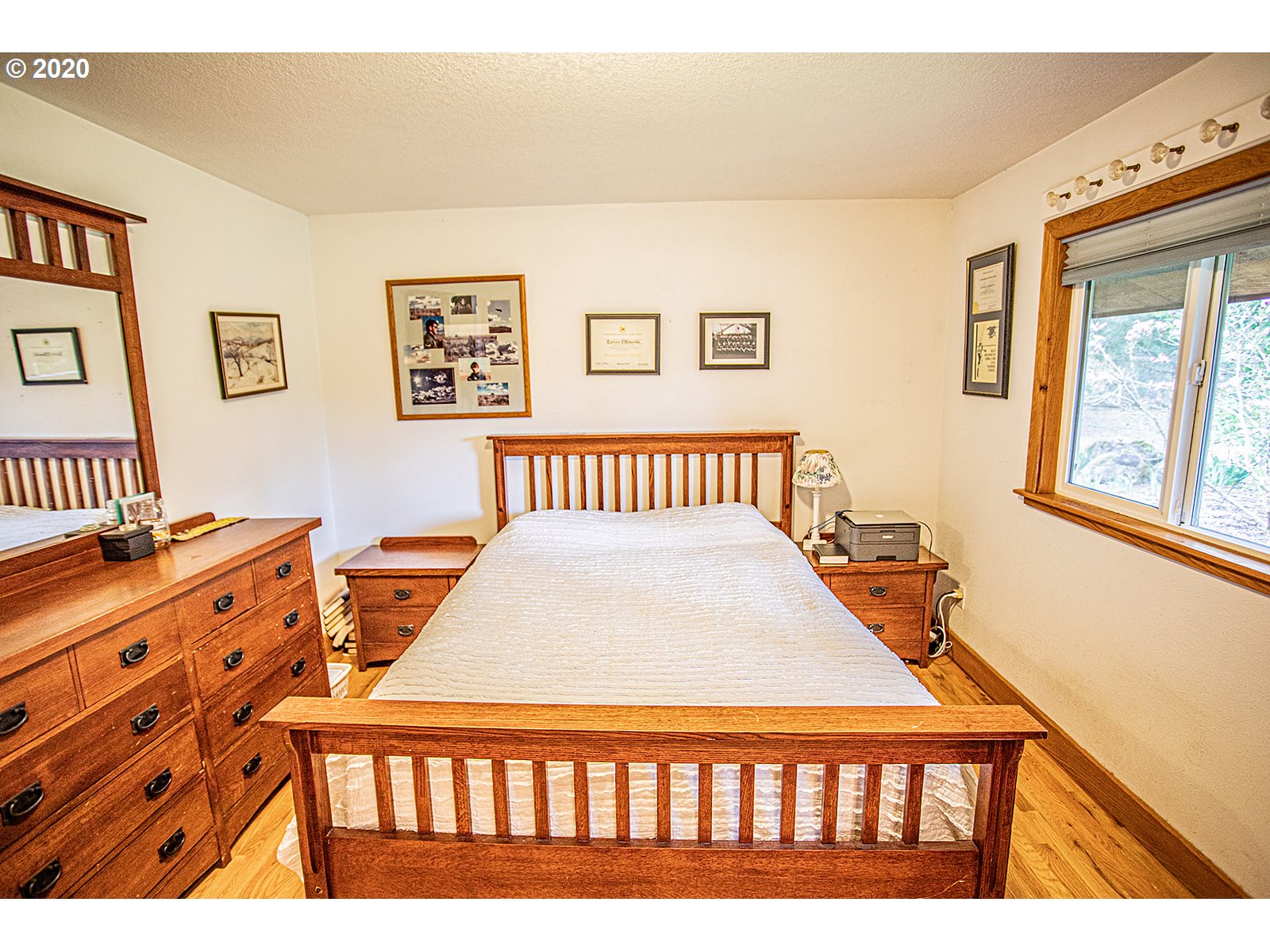 2121 East Loop Road Stevenson, WA 98648 - Photo 16 of 29 Bedroom