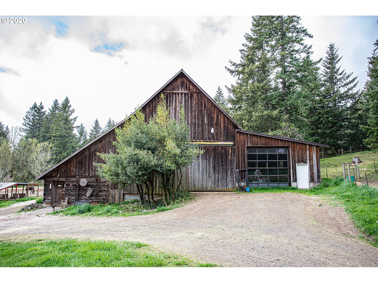 2121 East Loop Road Stevenson, WA 98648 - Photo 26 of 29 Barn