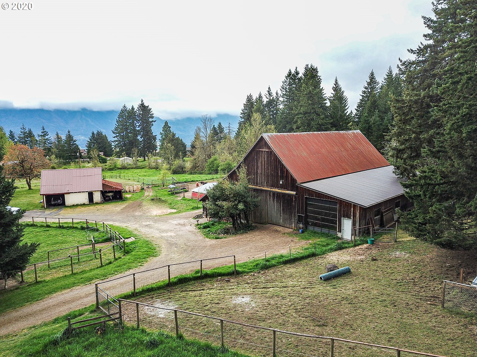 2121 East Loop Road Stevenson, WA 98648 - Photo 27 of 29 Barn
