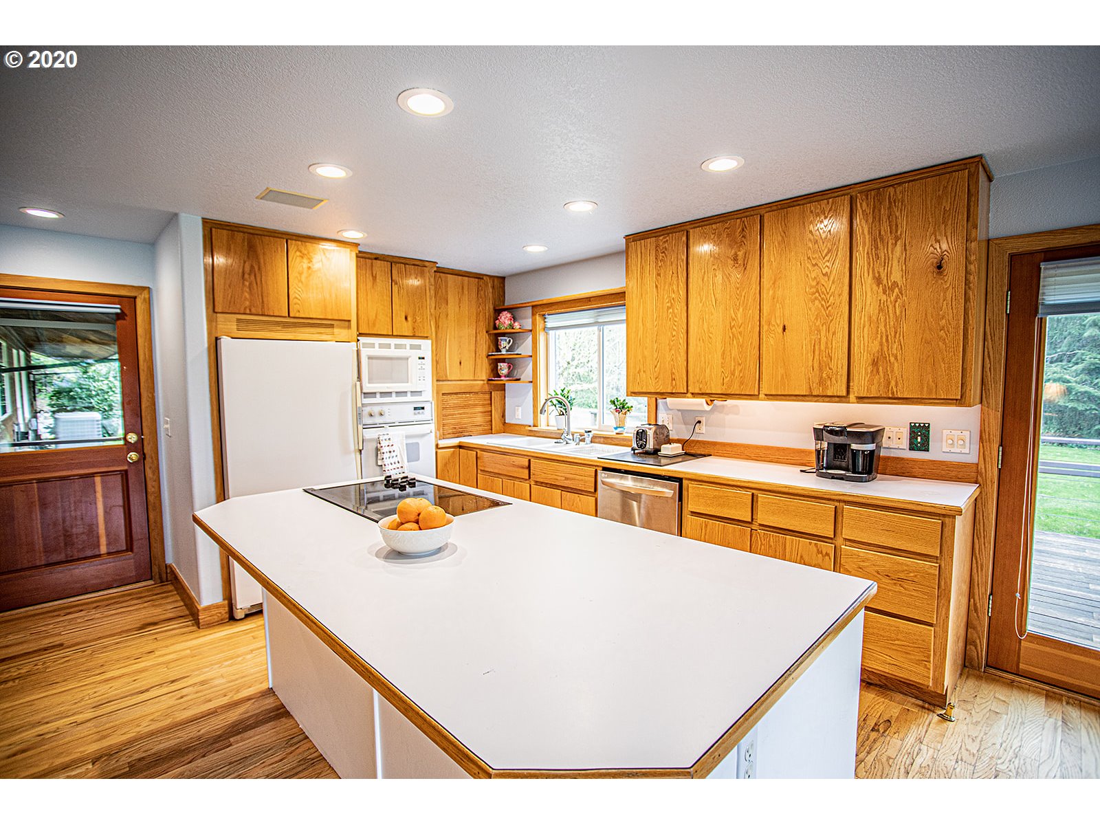 2121 East Loop Road Stevenson, WA 98648 - Photo 4 of 29 Kitchen