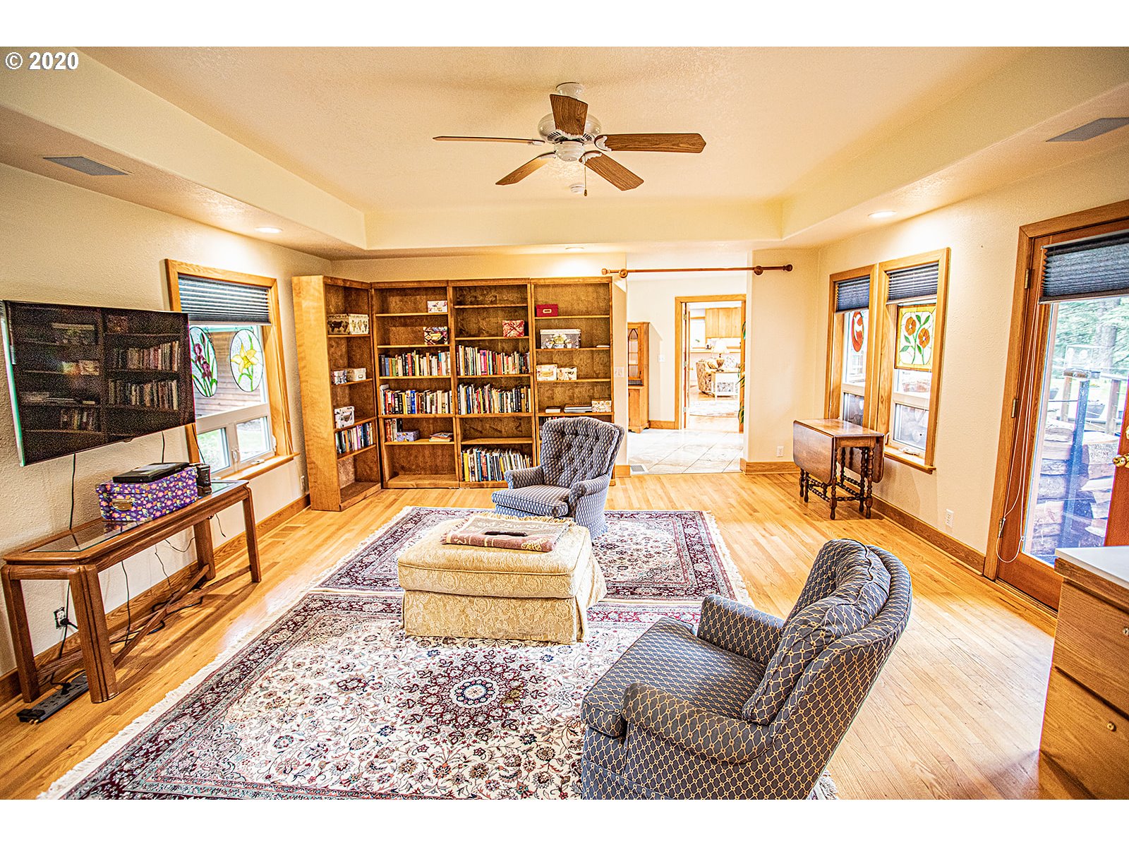 2121 East Loop Road Stevenson, WA 98648 - Photo 7 of 29 Den/Office