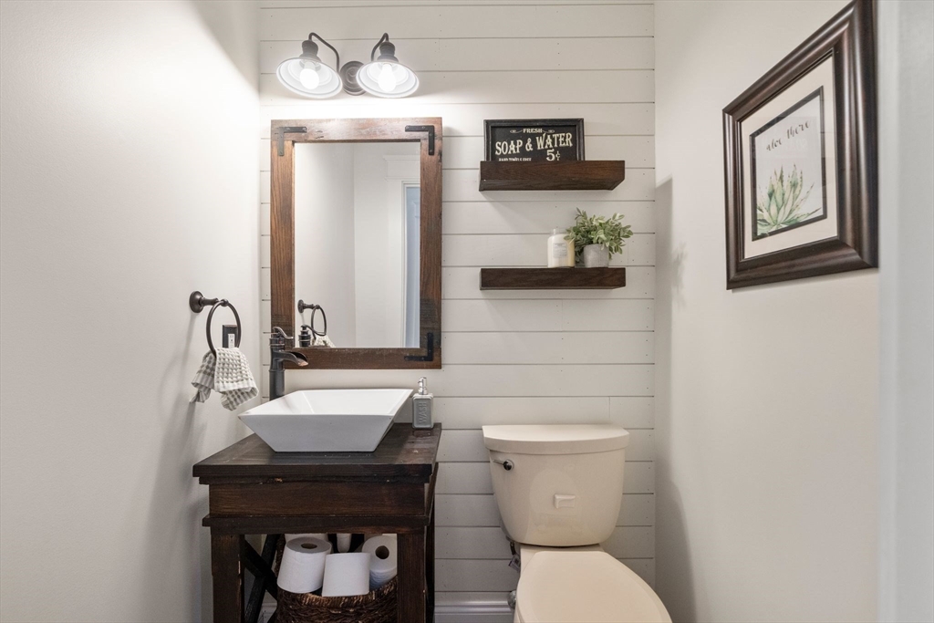 245 Perryville Road Rehoboth, MA 02769 - Photo 11 of 39