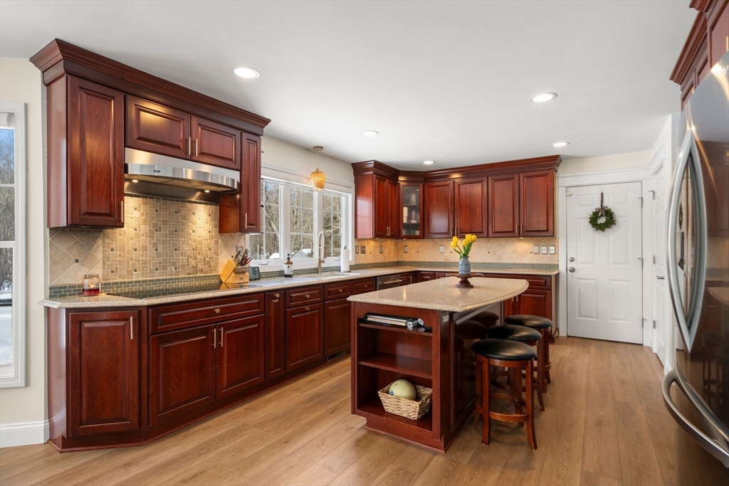 245 Perryville Road Rehoboth, MA 02769 - Photo 4 of 39