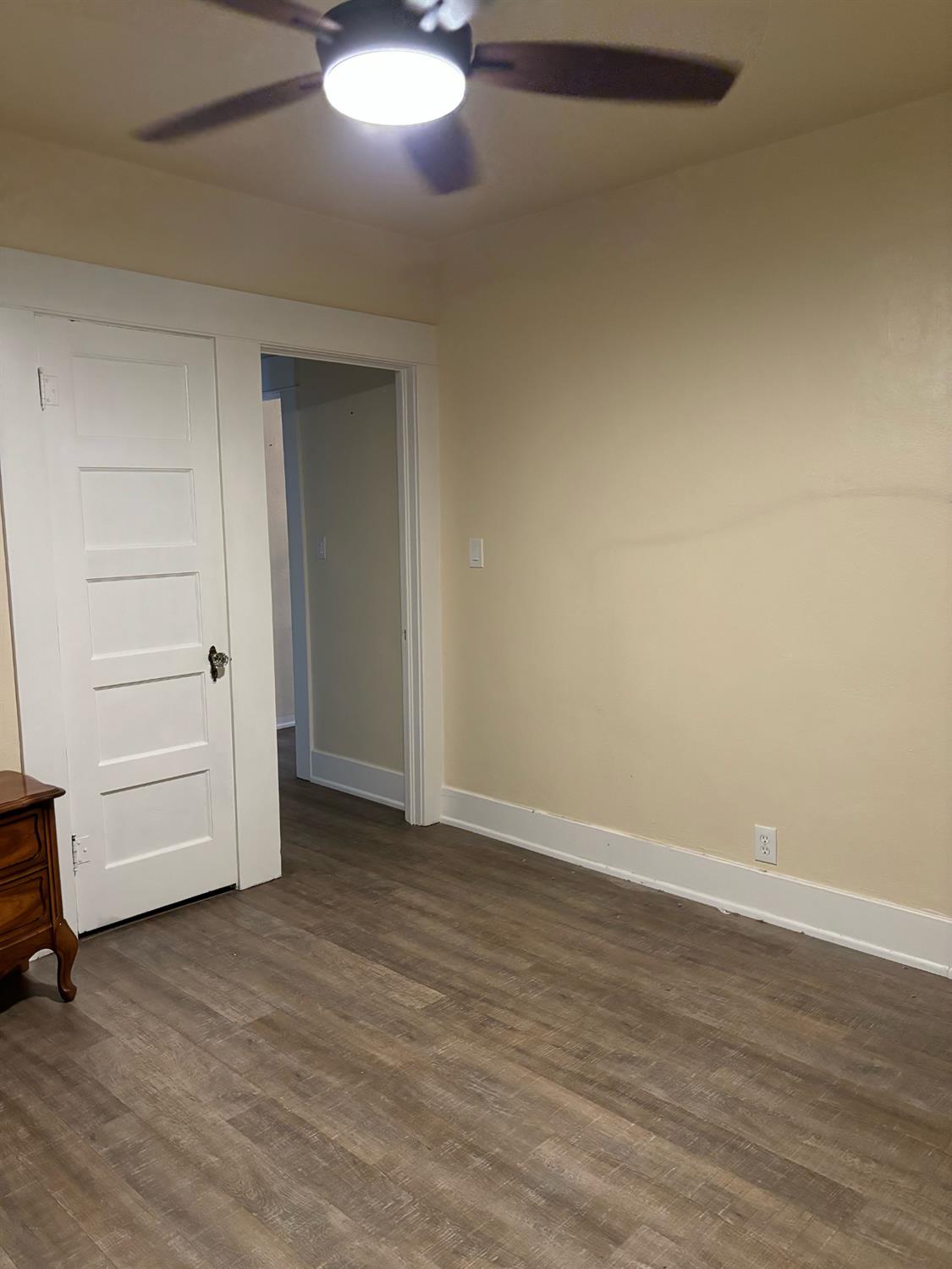 417 Enslen Avenue Modesto, CA 95354 - Photo 15 of 24 wooden floor in an empty room