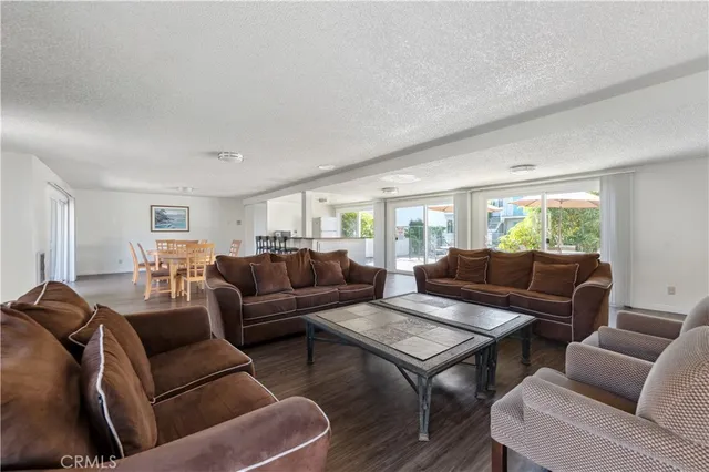 $2,295 | 3656 Garnet Street, Unit 326, Torrance, CA 90503