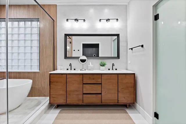 $1,890,000 | 1732 North Winchester Avenue, Chicago, IL 60622