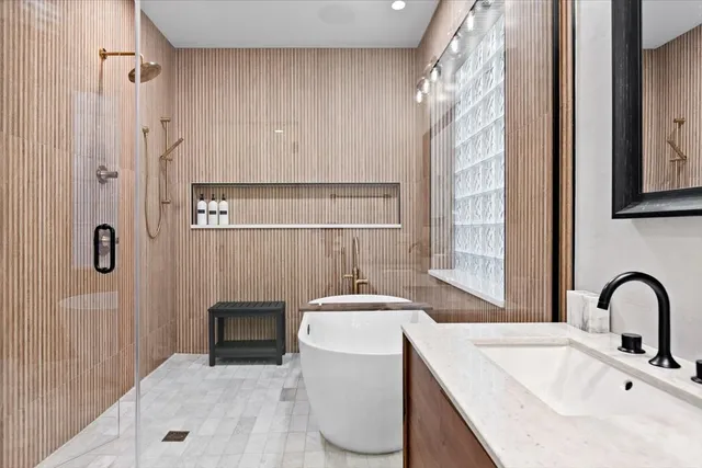 $1,890,000 | 1732 North Winchester Avenue, Chicago, IL 60622