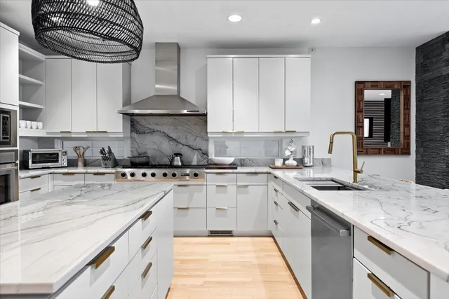 $1,890,000 | 1732 North Winchester Avenue, Chicago, IL 60622