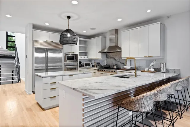 $1,890,000 | 1732 North Winchester Avenue, Chicago, IL 60622