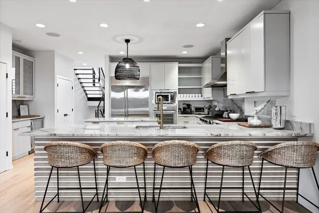 $1,890,000 | 1732 North Winchester Avenue, Chicago, IL 60622